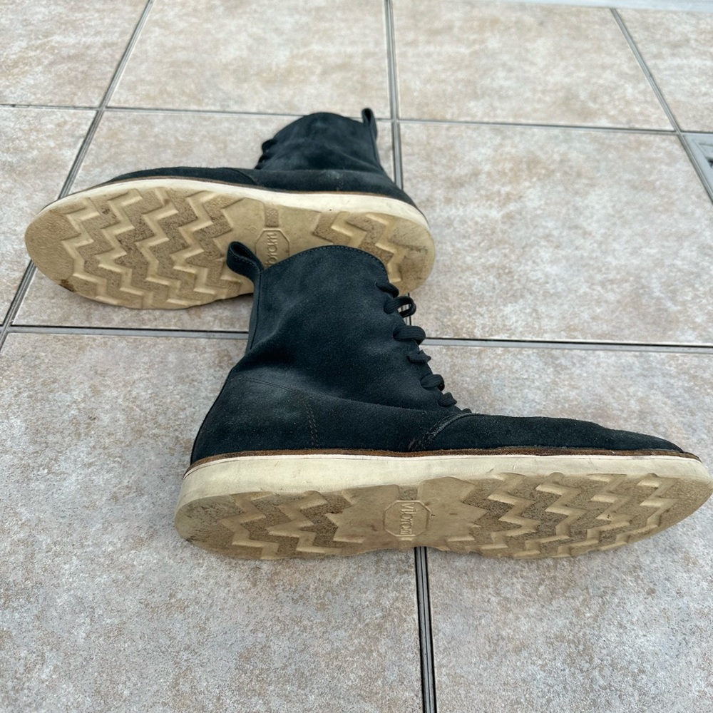 BOTTEGA VENETA
Suede Boots - Picture 6 of 13